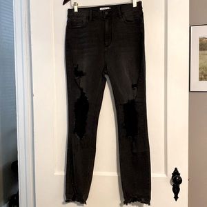 NWOT Cello distressed jeans